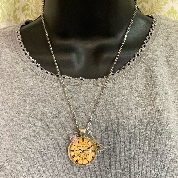 Roses de parfum Paris pendant with charms - Picture 2 of 6